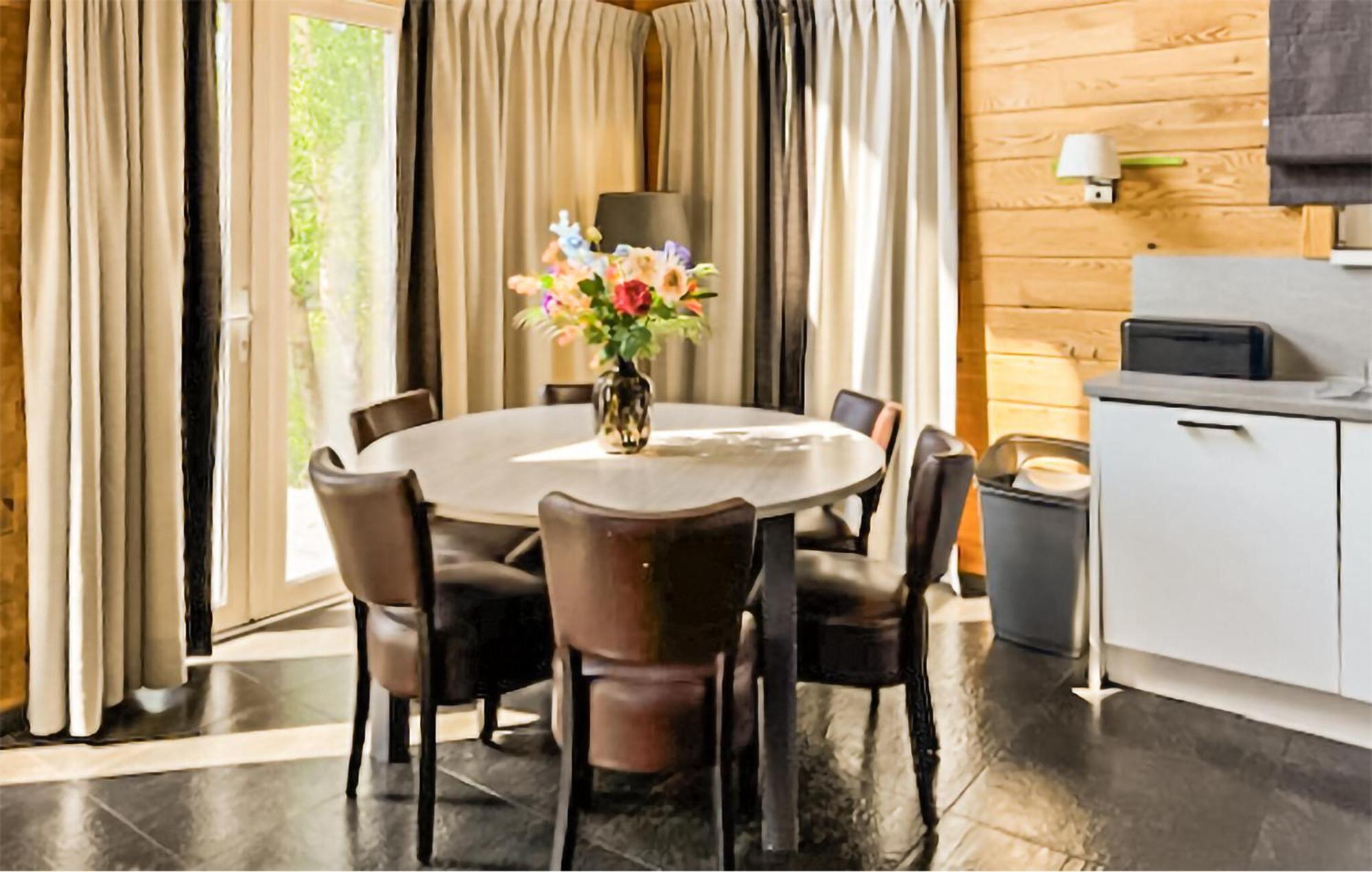 Lovely Home In Heel With Wifi Εξωτερικό φωτογραφία