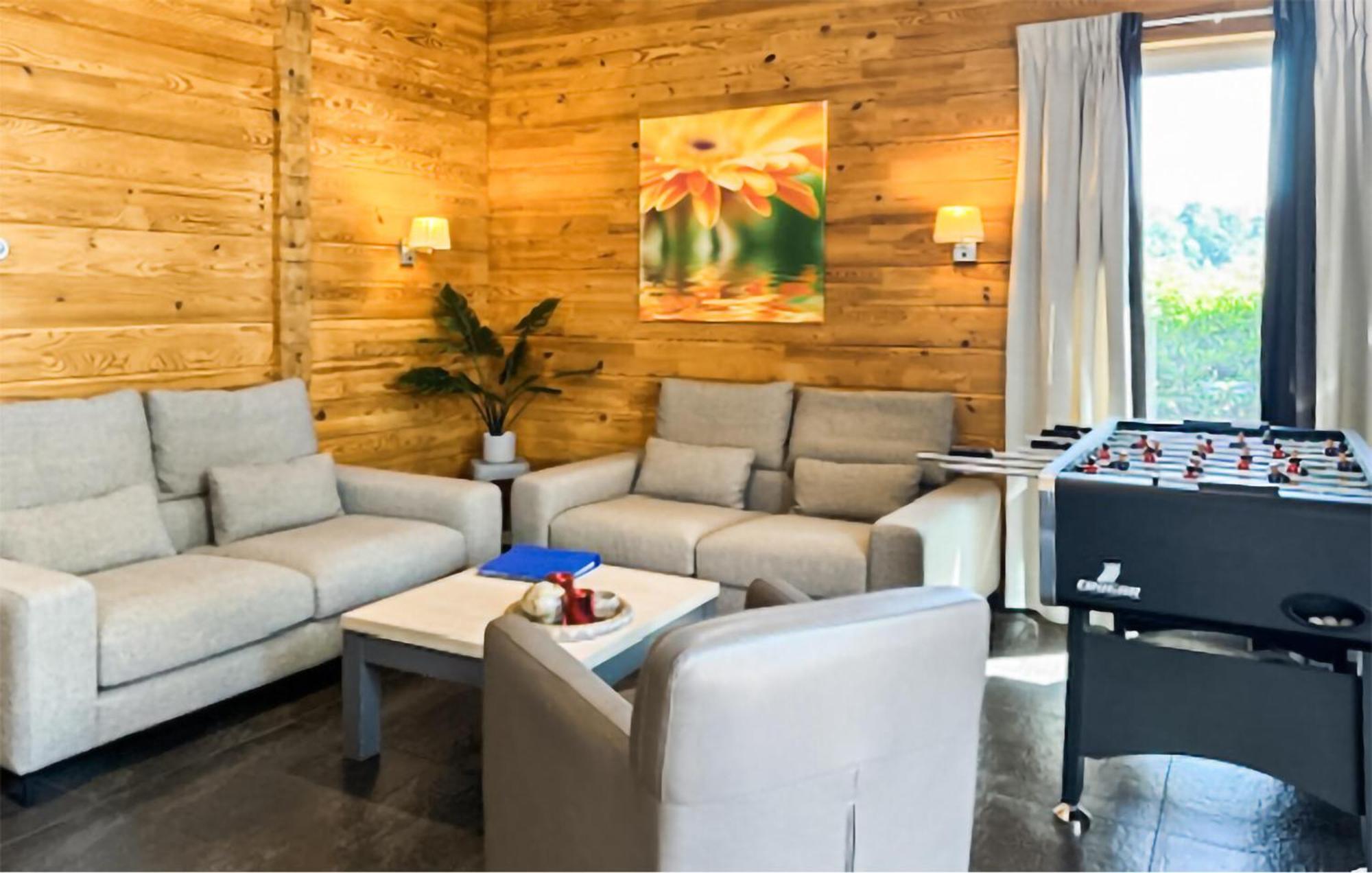 Lovely Home In Heel With Wifi Εξωτερικό φωτογραφία